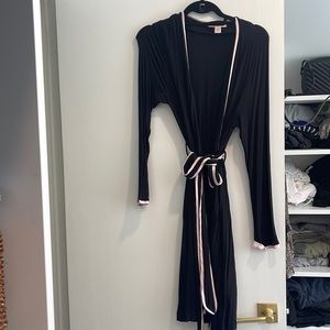 A pea and the pod maternity robe